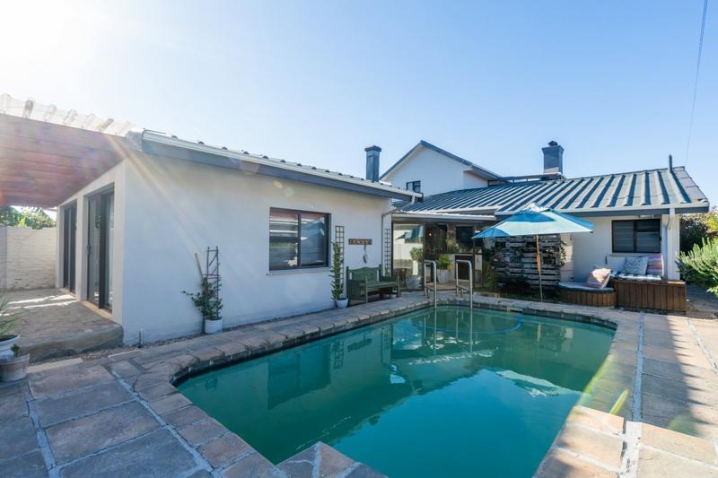 4 Bedroom Property for Sale in Linkside Western Cape